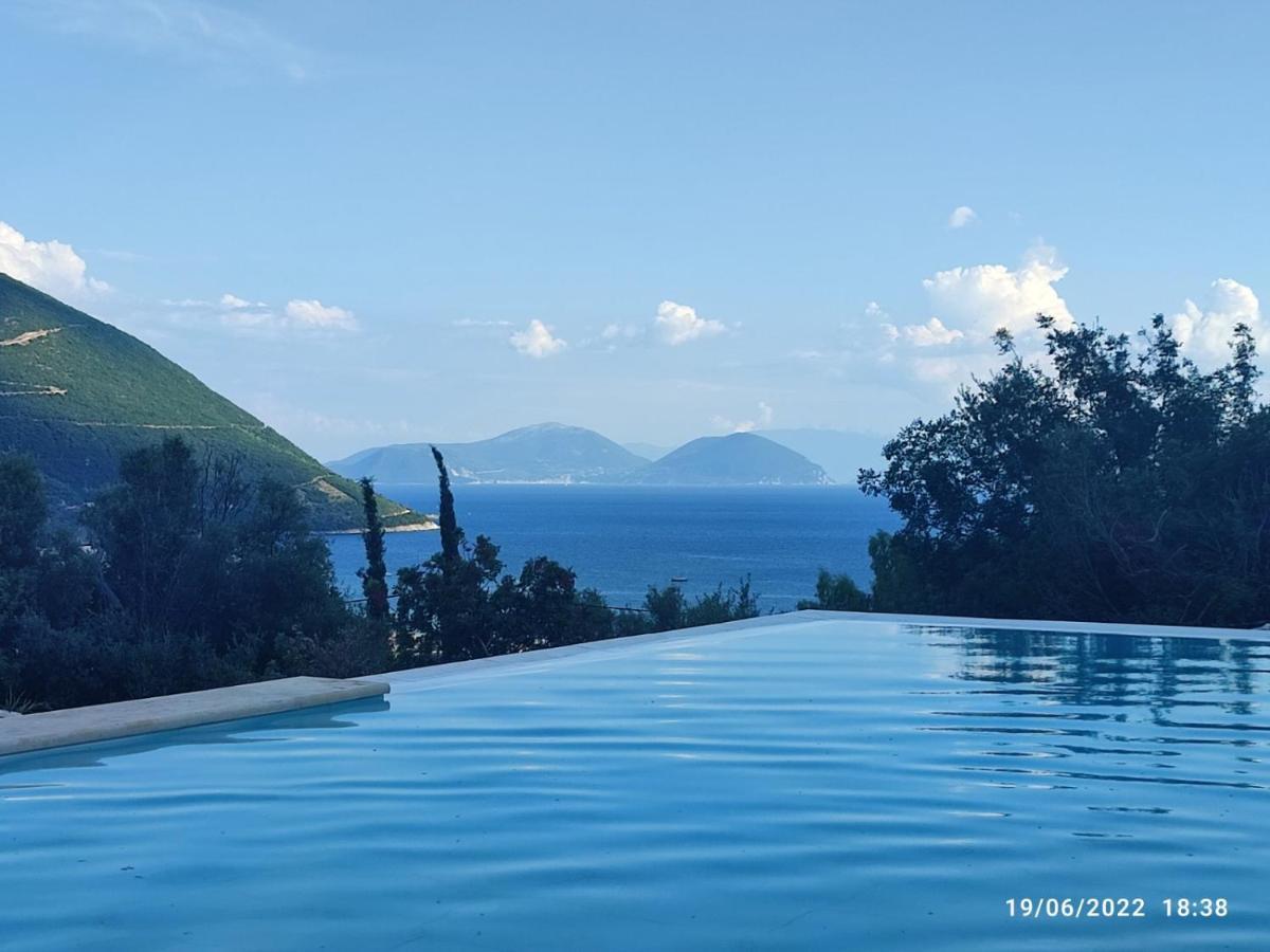Calionas Suites Vasiliki  Bagian luar foto